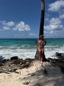 Venuss1_のIsland ♥️の枚の写真