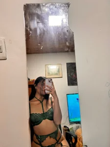 NatashaVouns's Give me love. Sex Photo 1