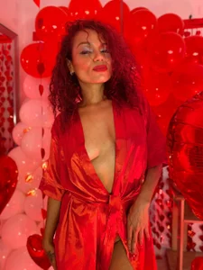 Red Vibes❤️ od DevoraHarper_  snímek