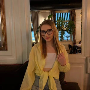 AveryBerkson today I'm yellow Foto 3