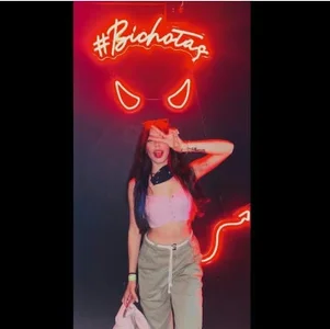 _Gold_strawberry Public Pic