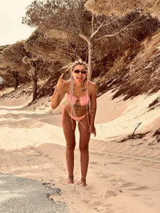 reallove_x Public Pic 4