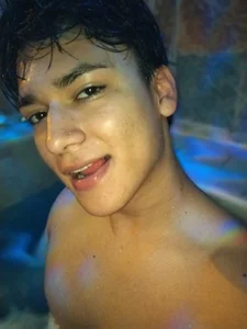 Liam_Chameliam Jacuzzi Hình 7