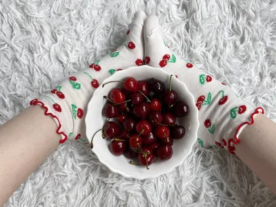 Knoxdoll Cherry Moments: Sweet Memories in Frame Pic
