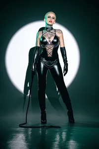 AliceShazaham_ Catwoman Pic 5