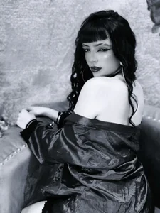 Samantha_Smiithの🖤🖤の 4枚の写真