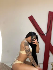 alicia_bond More of me Pic 6