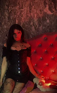 la_bommbastic freaky nikki Pic 2