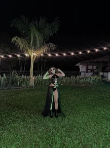 AbbyJackson_ SELFIE Bilde 2