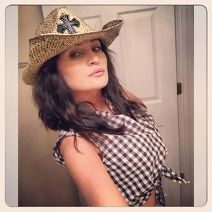 DirtyDiana69_ Public Pic