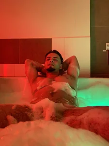 MattDevon Shower Time Pic 3