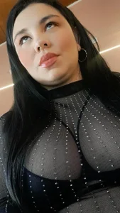 ambar-wells sexy photos Pic 2