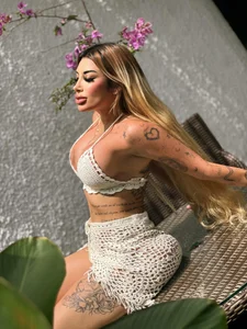 SophiePalmer Sunbathing in style ♥ Immagine 