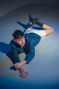 Your dose of light, charm, and mystery de APOLOKING_  5 photos