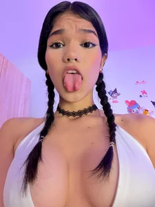 Emycarver09_ Like my photos🎀 Pic 3