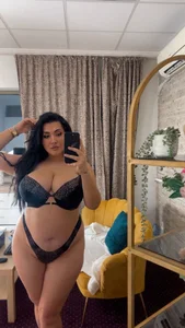 Zdjęcia boobzilla_ Wich one?🖤💗🤍:  2