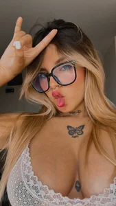 Mia_crossing 🎀🧸 Bilde