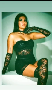 ninaavelvett Black🖤 Pic 5