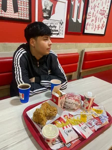 CrissConor Public รูป  4