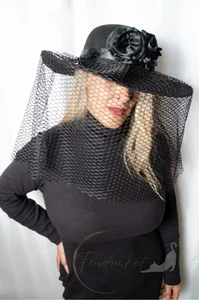 Katt-findom Public Pic 3