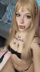 Ariel_moonn me Pic 2