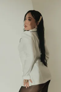 ZaraKafruni Contemplate the charm Poză 3