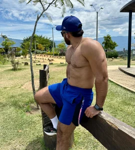 simonleon27 Public টি ছবি