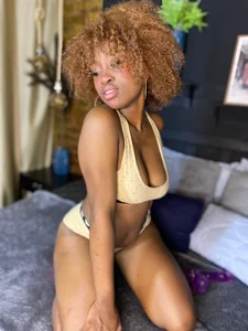 nikkystorm1_ your favorite black girl Foto 4