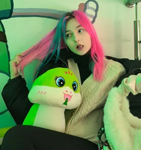 MikkyAoki Public Pic 3