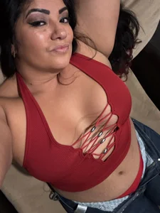 thickbustymami Late night fun Pic