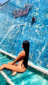 Public od Brunette__Hot_XXX  9 snímek