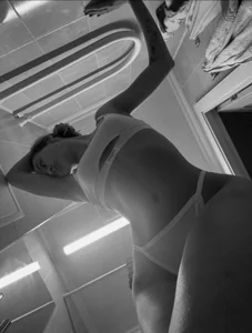 LizaUWUBrooks Sexy Pic 2