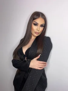 amiraroshen 🔥🔥🔥 Pic 4