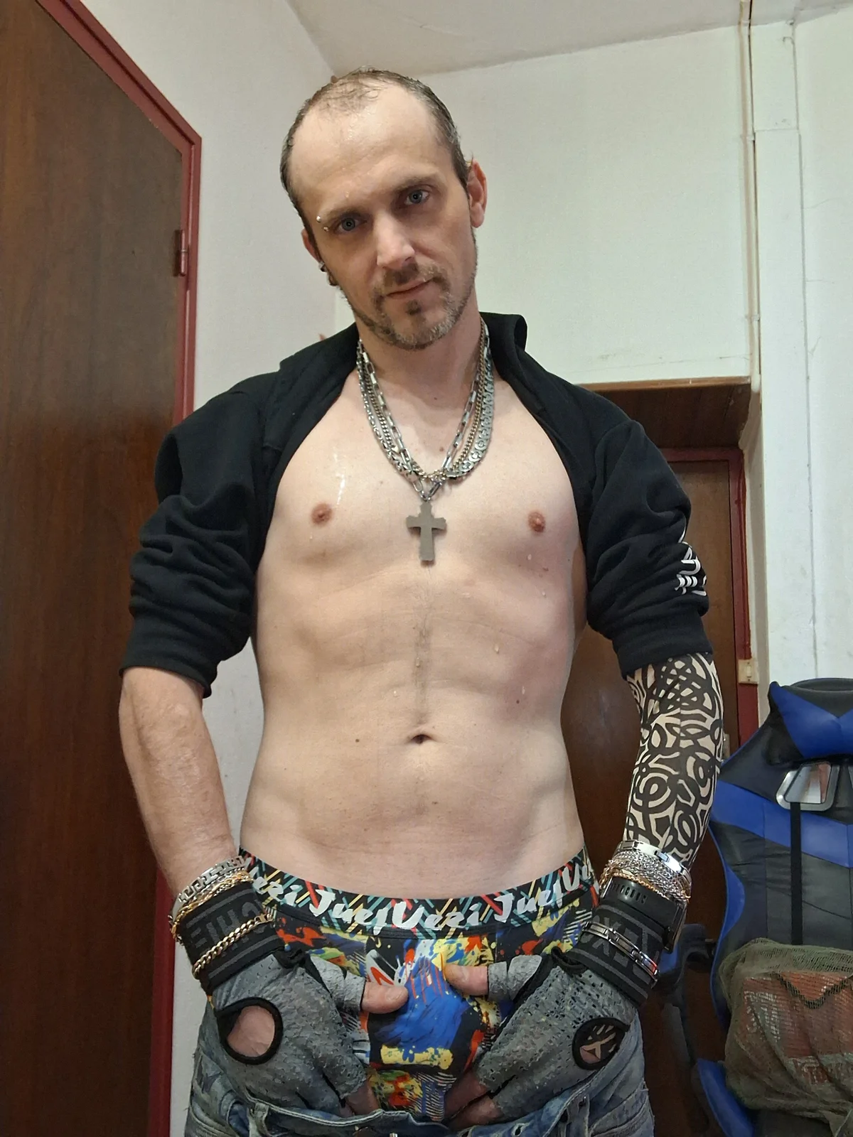 SwatRocShy adlı kullanıcının viral fotoğrafları:  8744