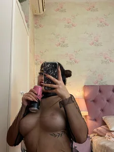 EzraBelle Public Pic