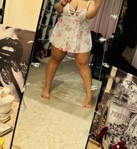 sweet cute white lil night dress🌸SO NOT..like me🤣♠️ de ZoeMesmerize  4 Imagens