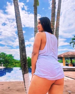 Thayssa_ross 💛🌅💦SUNNY DAY, TANNING AND POOL 圖片 2