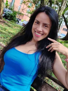 Bella_Exhibition I love to smile Bilde 4