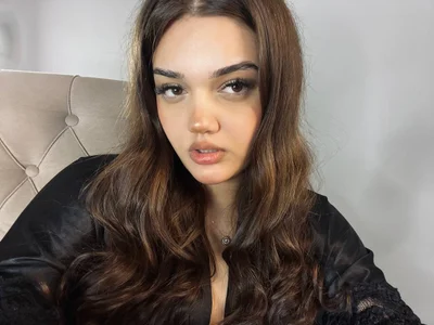 Aisha_Sky Public Billede 3