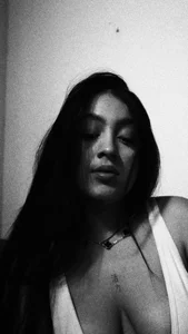 Sofi_leonn black and white🖤🤍. Foto