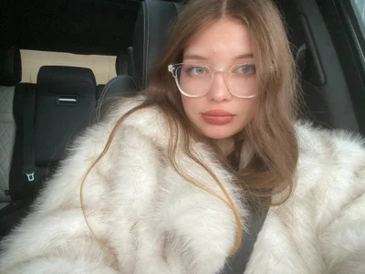 TracyDenoon Butterfly 사진