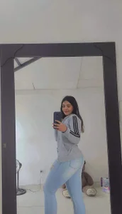 curvybrunnete Public Εικόνα 5