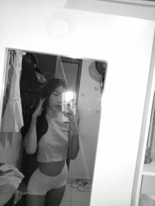 Public de hotlittleones18  3 photos