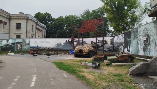 __MaryLee__ Open Air Museum of the city of Dnipro. Hình 6