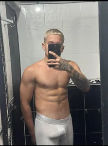 DerekOlsen Public Foto 5