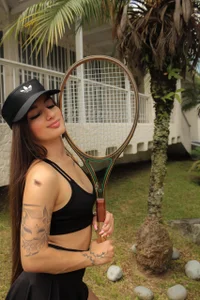 MaryLewis_ A round of tennis?🥎 Pic 5