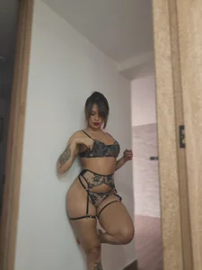 AnaVictoria1 Public Pic 3