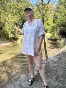 Amelia-Diamond Public Pic 7