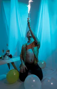 👅🎉 Born to tease… and it’s my special day. de Sidney_Belle  Imagens