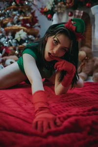 Alexa_Thaylor_ Merry Christmas Pic 3